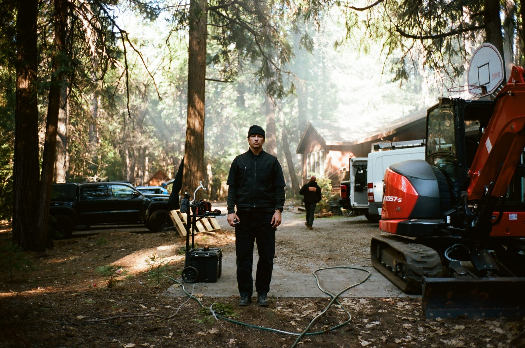 Behind the scenes photograph 57