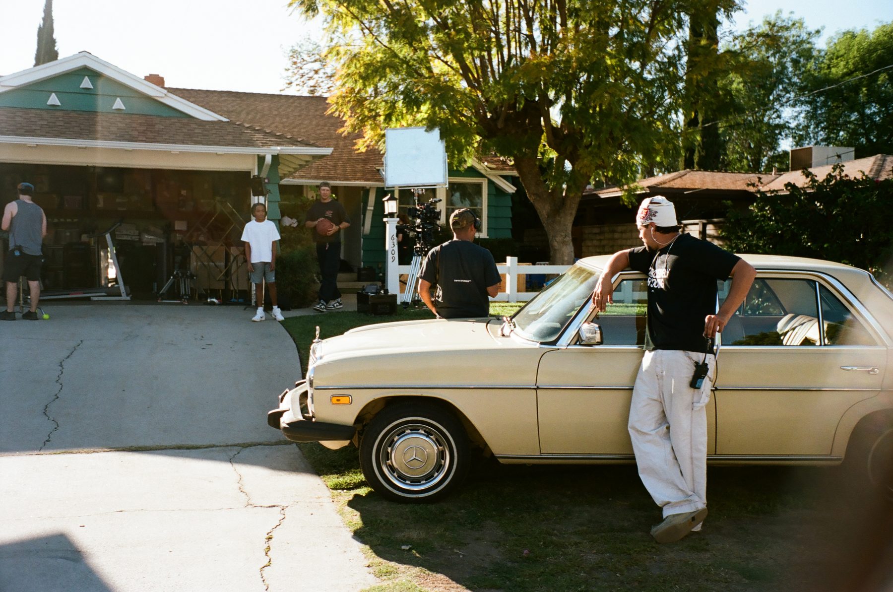 Behind the scenes photograph 81